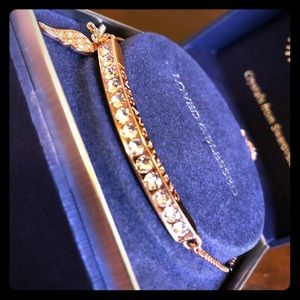 NEW Women’s Silver and Diamond Bracelet With Charm